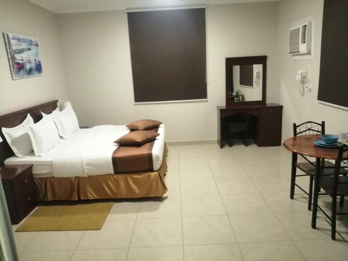 リヤード Nozol Al Toot Furnished Unitsアパートホテル エクステリア 写真